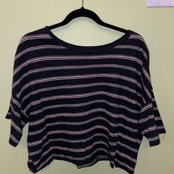 Cropped Striped American Eagle Shirt Size:XL - Picture 2 of 4